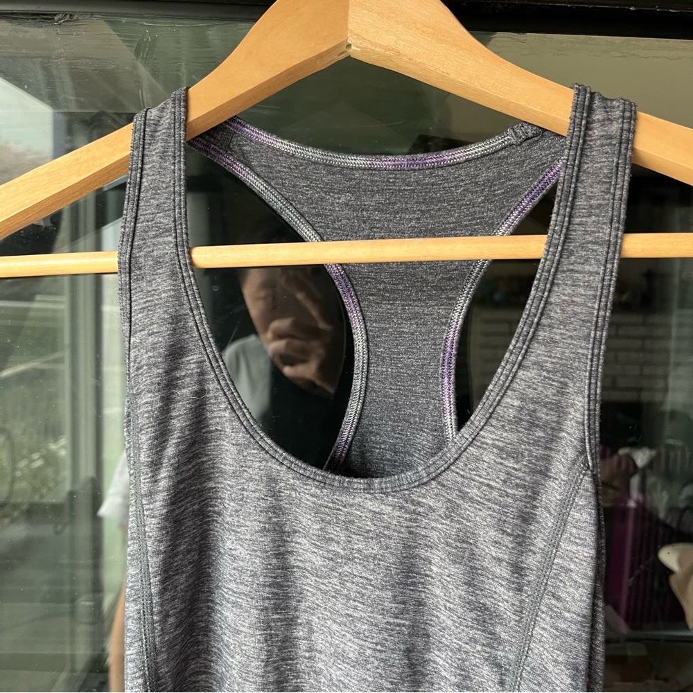 Lululemon Gray Marle Mesh Triple Ruffle Mesh Cool Racerback Tank! - Picture 4 of 5